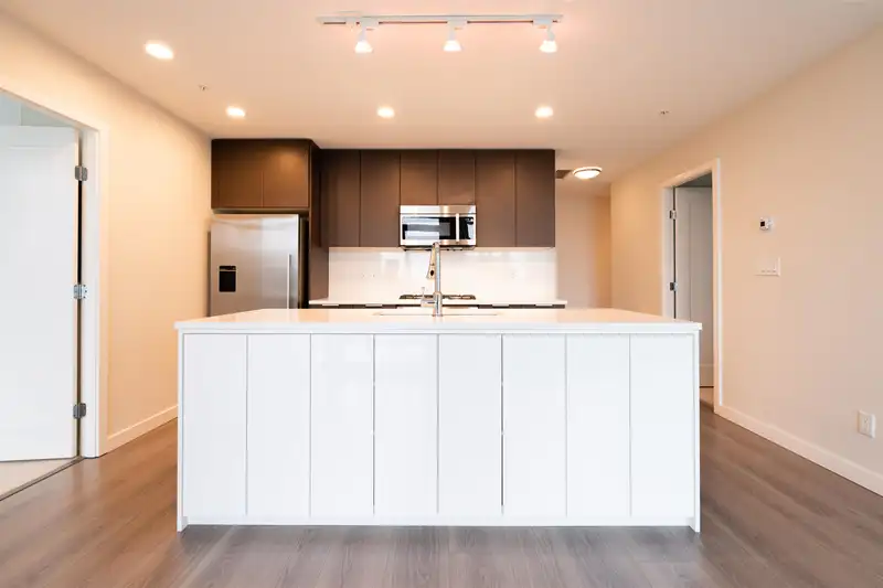 916 8688 HAZELBRIDGE WAY - photo 4 of 40