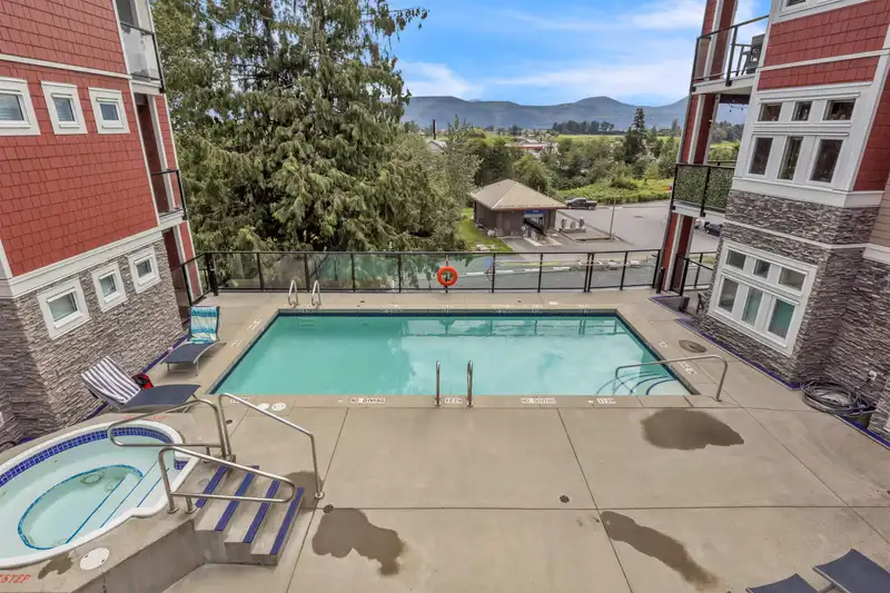 115 2242 WHATCOM ROAD - photo 2 of 32