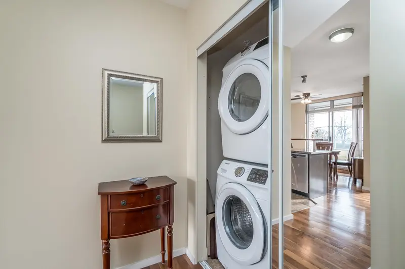 204 15777 MARINE DRIVE - photo 2 of 25