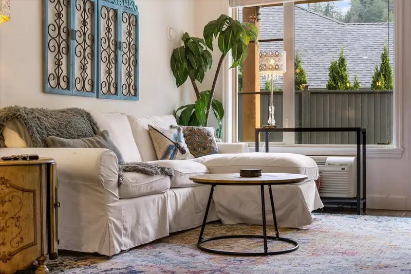 110 45746 KEITH WILSON ROAD - photo 4 of 25