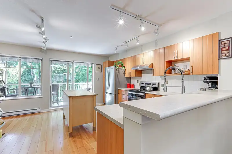 60 20761 DUNCAN WAY - photo 3 of 32