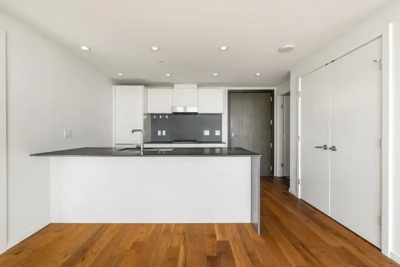 1705 8588 CORNISH STREET - photo 4 of 22