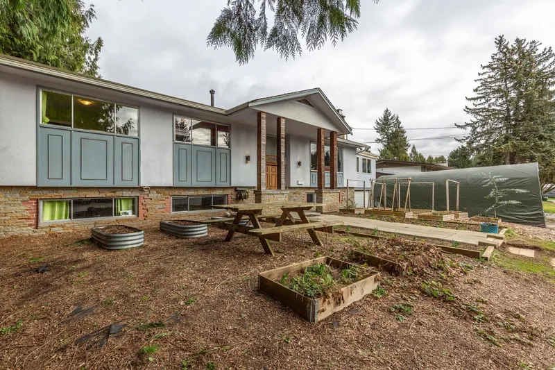 33305 LYNN AVENUE - photo 4 of 25