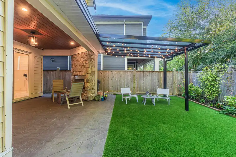 9573 BREDEN AVENUE - photo 4 of 4