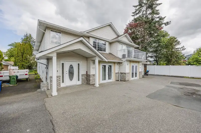 2 45821 THOMAS ROAD - photo 2 of 38
