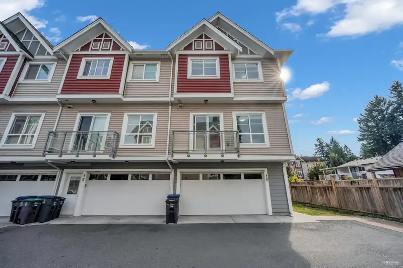 16 14320 103A AVENUE - photo 2 of 32
