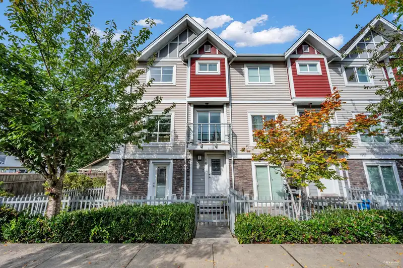 16 14320 103A AVENUE - photo 3 of 32