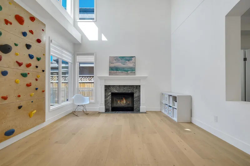 3240 WESTMINSTER HIGHWAY - photo 2 of 25