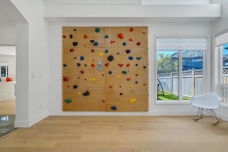 3240 WESTMINSTER HIGHWAY - photo 3 of 25