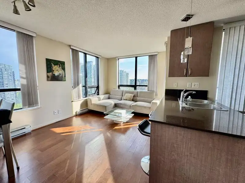 1404 909 MAINLAND STREET - photo 1 of 4
