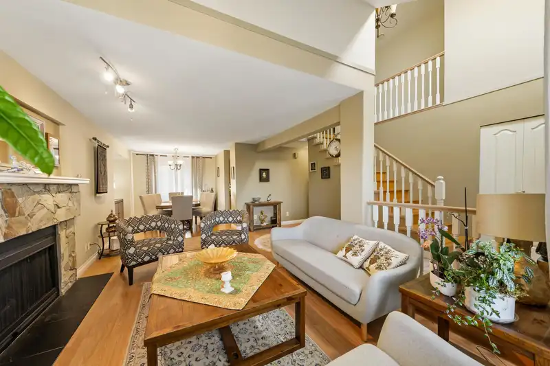 1410 MOUNTAINVIEW COURT - photo 3 of 34