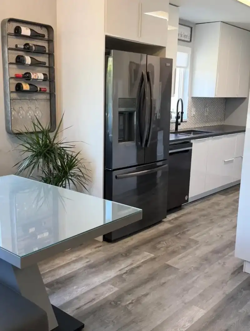 47 15020 66A AVENUE - photo 1 of 22