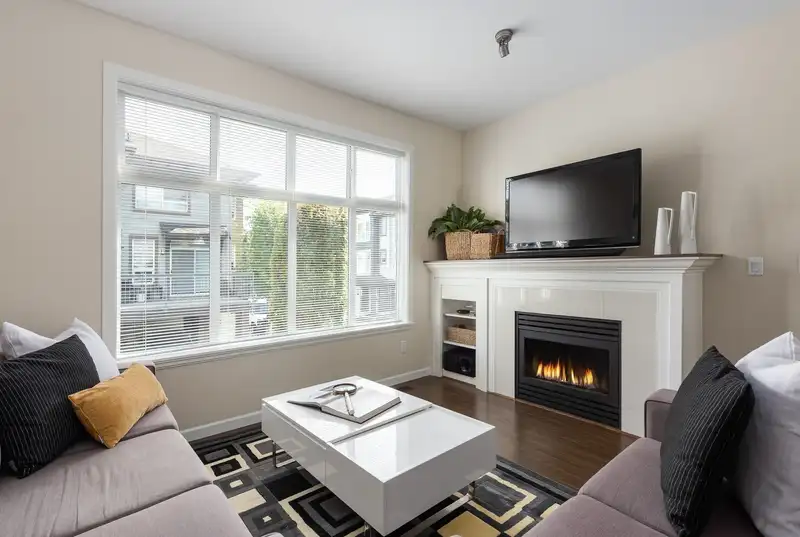110 18777 68A AVENUE - photo 2 of 31