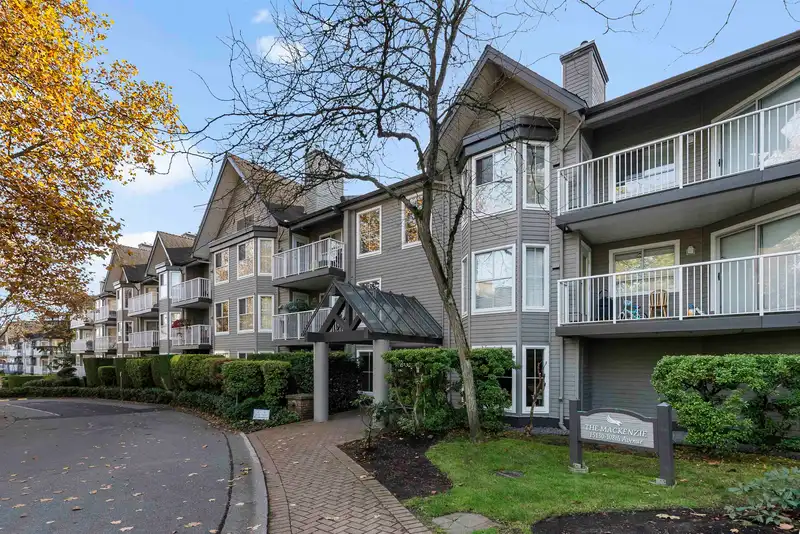 115 15130 108 AVENUE - photo 1 of 29