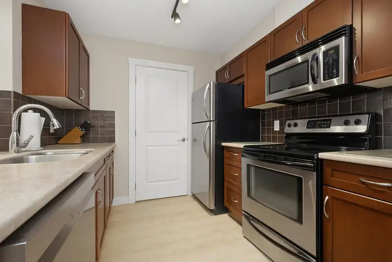 306 2038 SANDALWOOD CRESCENT - photo 2 of 30