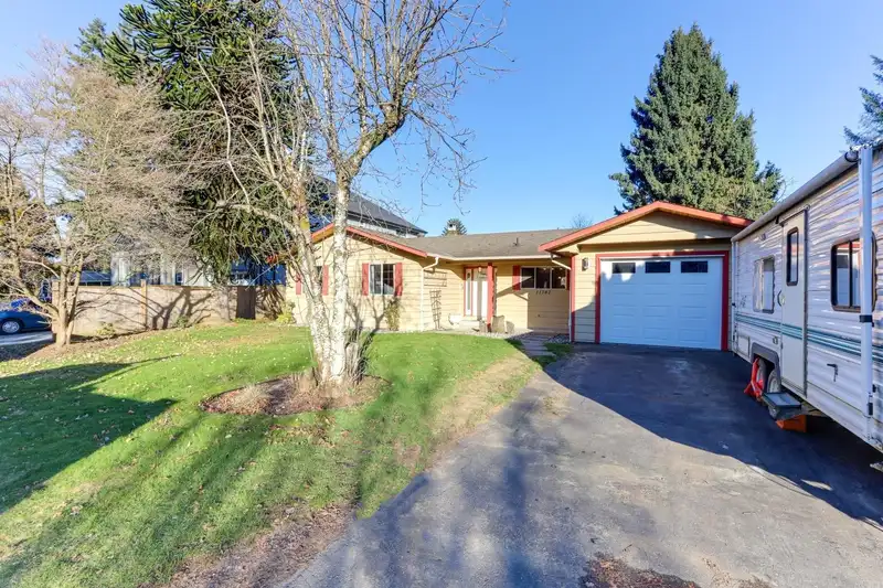 11782 193 STREET - photo 3 of 37