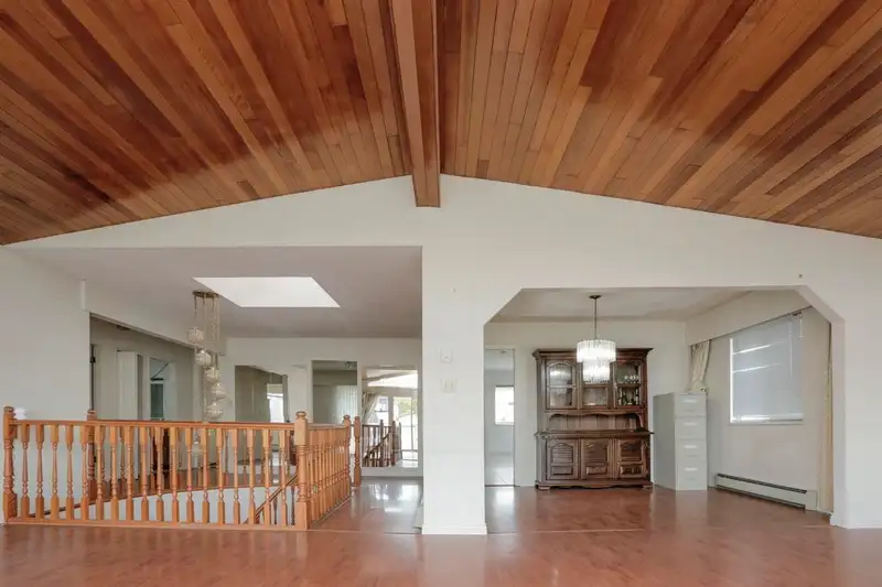 448 E 59TH AVENUE - photo 4 of 26