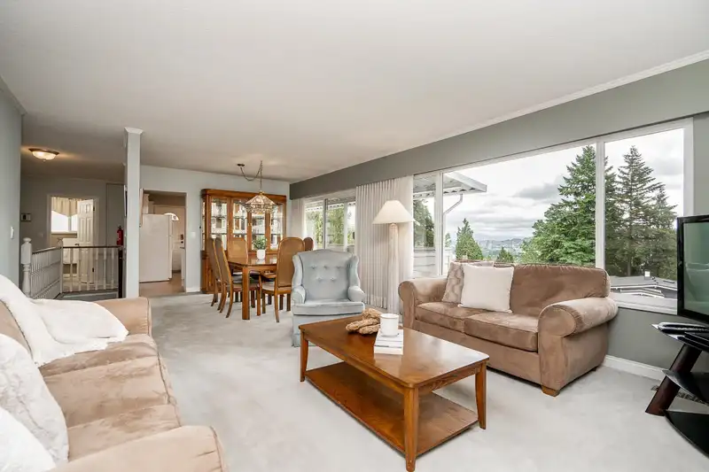 259 COLLEGE PARK WAY - photo 4 of 40