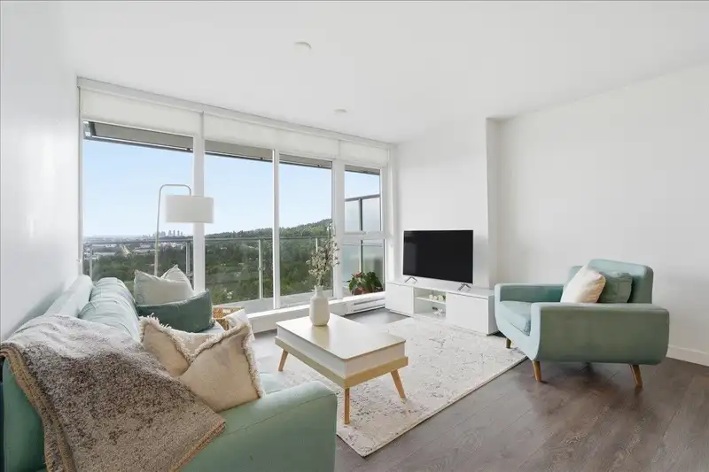 1904 652 WHITING WAY - photo 2 of 24