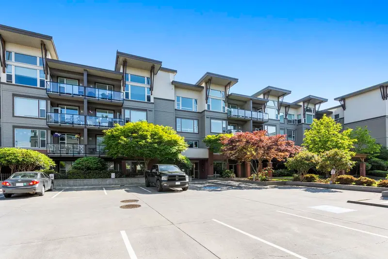 203 33539 HOLLAND AVENUE - photo 2 of 25