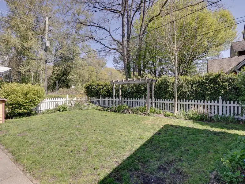 34866 CLAYBURN ROAD - photo 3 of 40