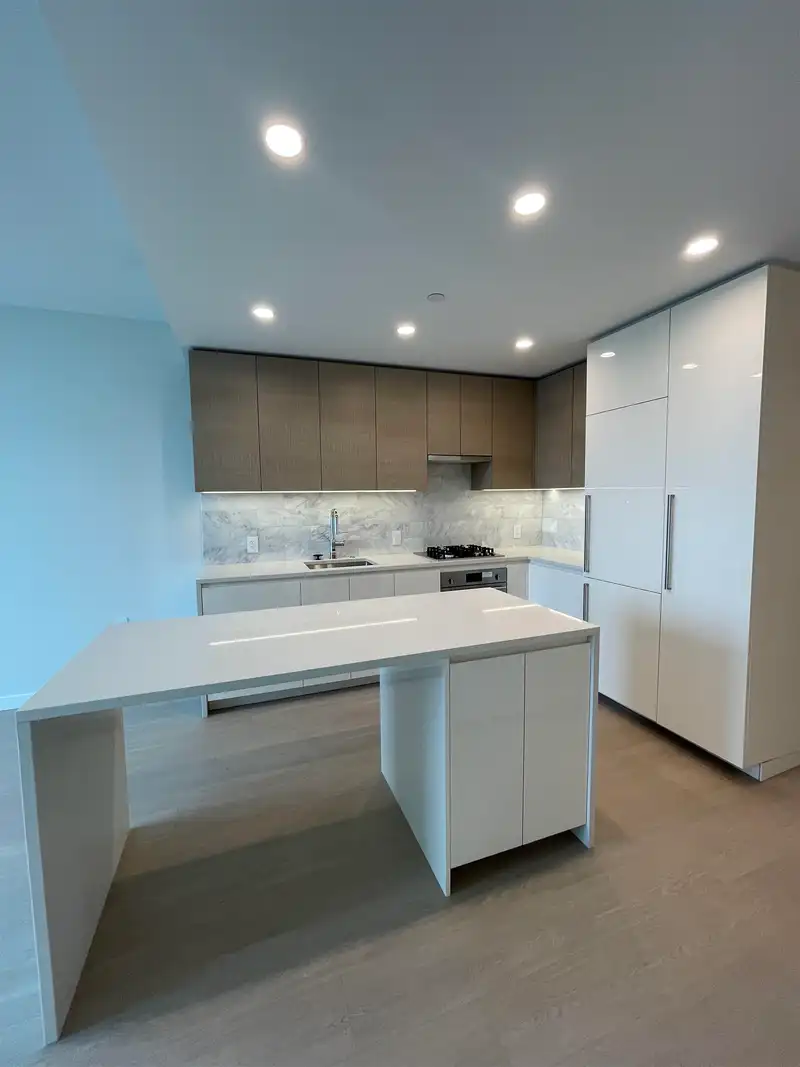1804 2186 GILMORE AVENUE - photo 3 of 20