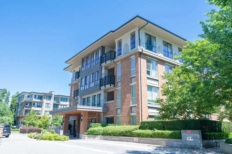 203 1135 WINDSOR MEWS - photo 3 of 21