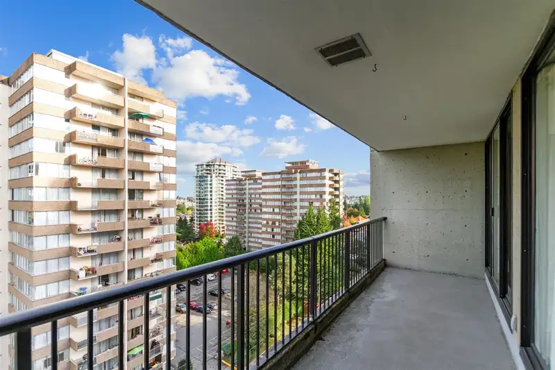 1002 710 SEVENTH AVENUE - photo 3 of 23