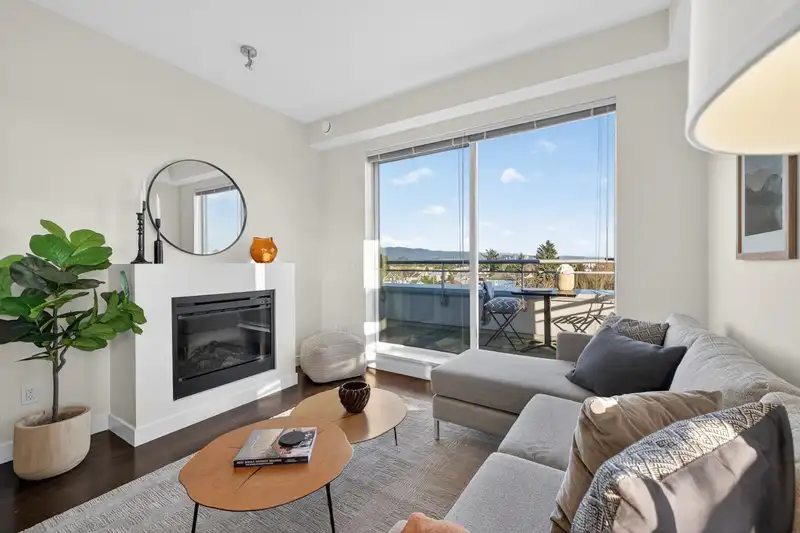 515 3333 MAIN STREET - photo 2 of 15
