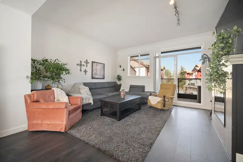 22 7168 179 STREET - photo 2 of 30