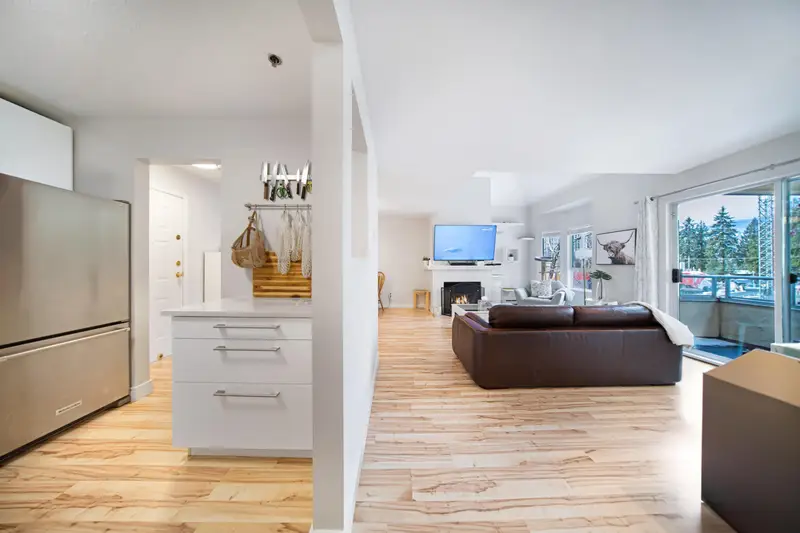 305 1175 HEFFLEY CRESCENT - photo 3 of 24