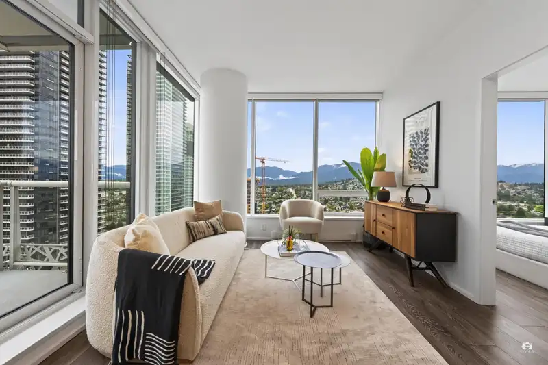 2709 1955 ALPHA WAY - photo 3 of 39