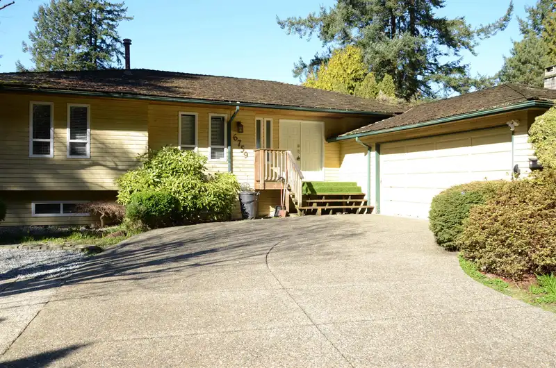 6759 CARNCROSS CRESCENT - photo 1 of 14