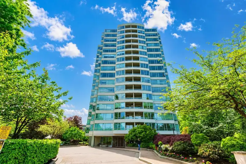 905 15030 101 AVENUE - photo 1 of 40