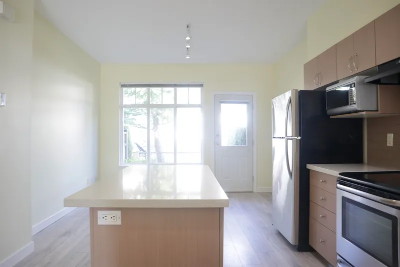 31 19455 65 AVENUE - photo 4 of 22