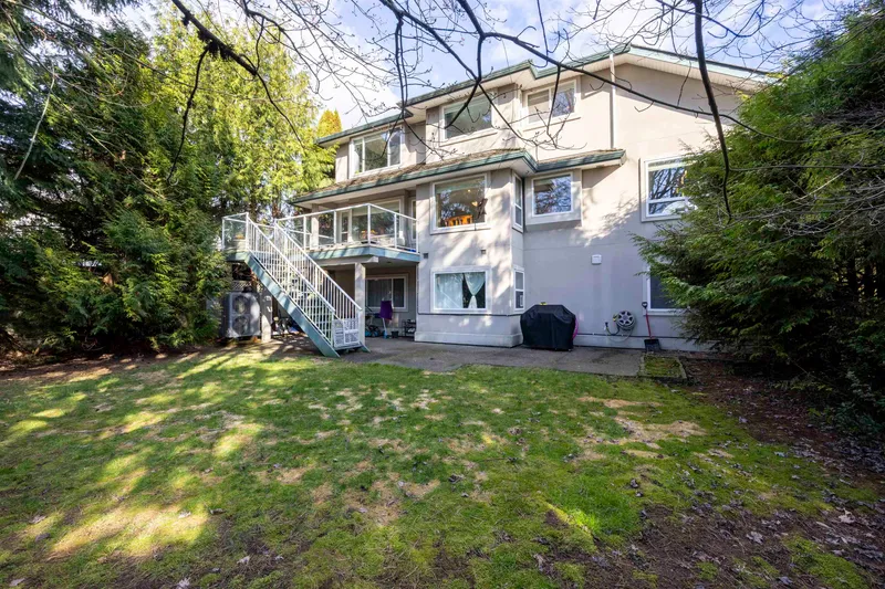 7881 154 STREET - photo 4 of 25