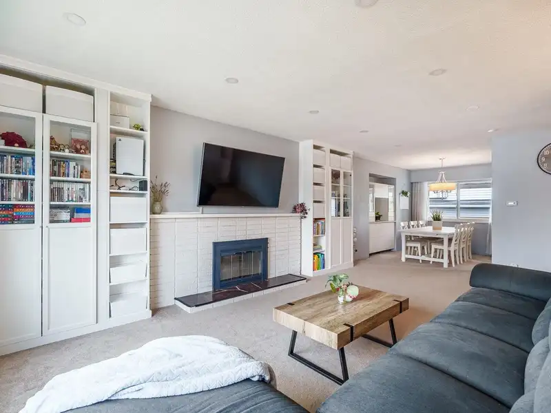8092 18TH AVENUE - photo 4 of 24
