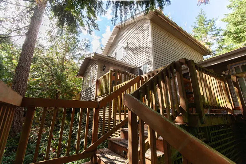 567 DINNER BAY ROAD - photo 2 of 25