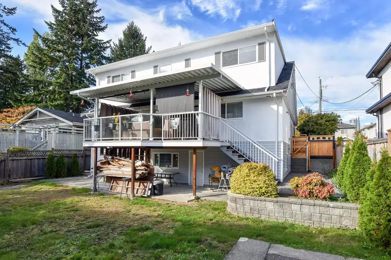 4222 VICTORY STREET - photo 3 of 40