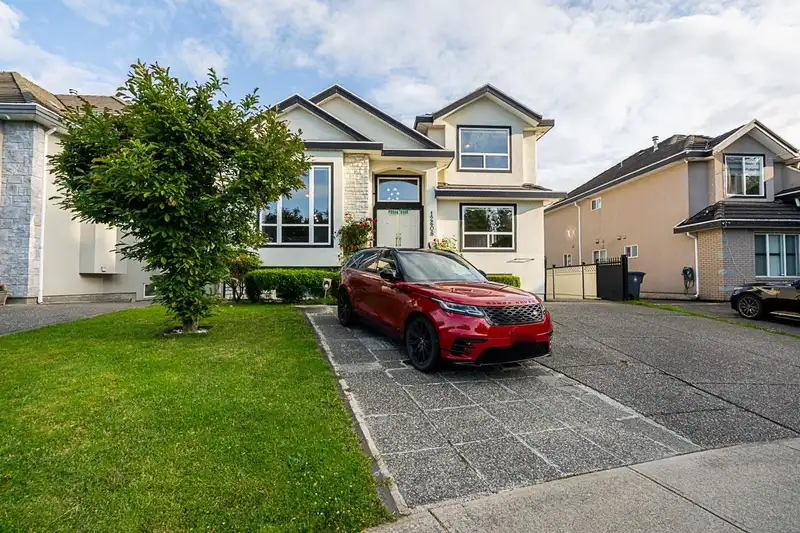 12608 67A AVENUE - photo 1 of 39