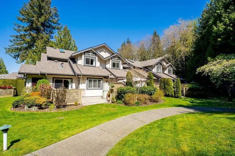 30 3387 KING GEORGE BOULEVARD - photo 1 of 37
