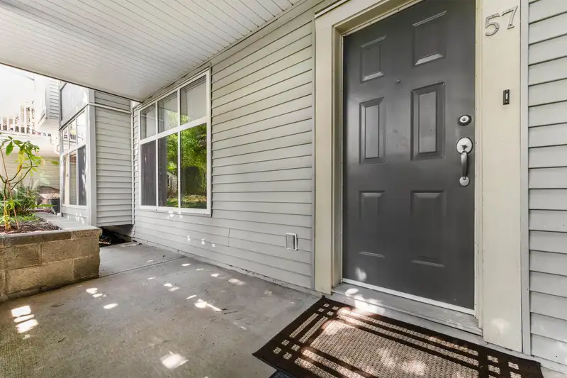 57 7128 STRIDE AVENUE - photo 2 of 25