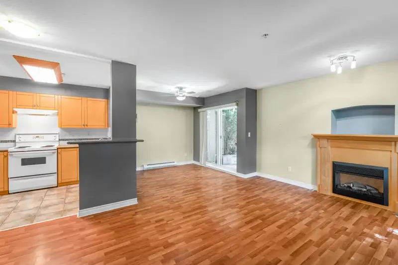 57 7128 STRIDE AVENUE - photo 3 of 25