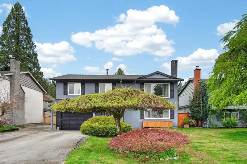 3833 KILLARNEY STREET - photo 2 of 30