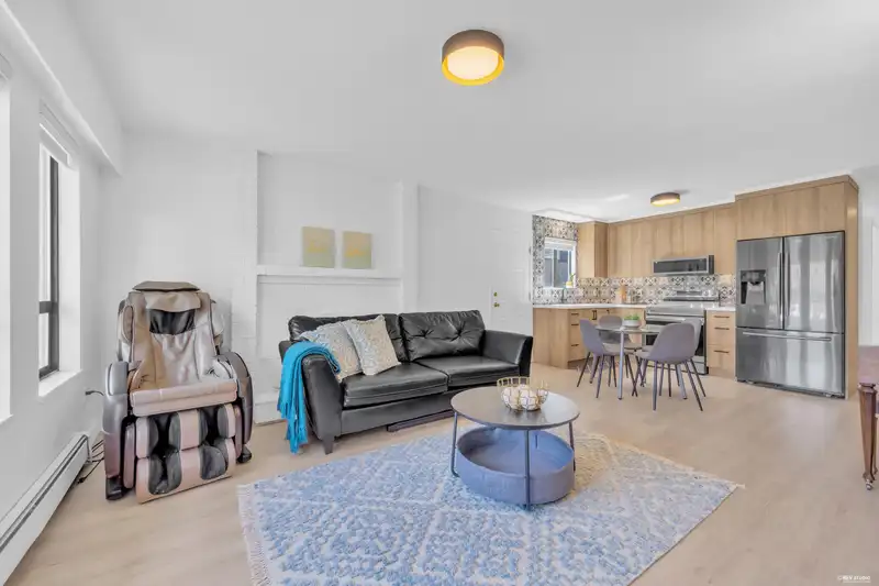 6939 DUMFRIES STREET - photo 2 of 37