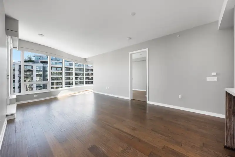 1004 1661 ONTARIO STREET - photo 4 of 39