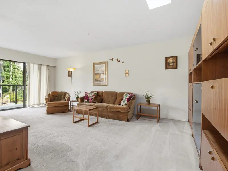 315 155 E 5TH STREET - photo 3 of 21