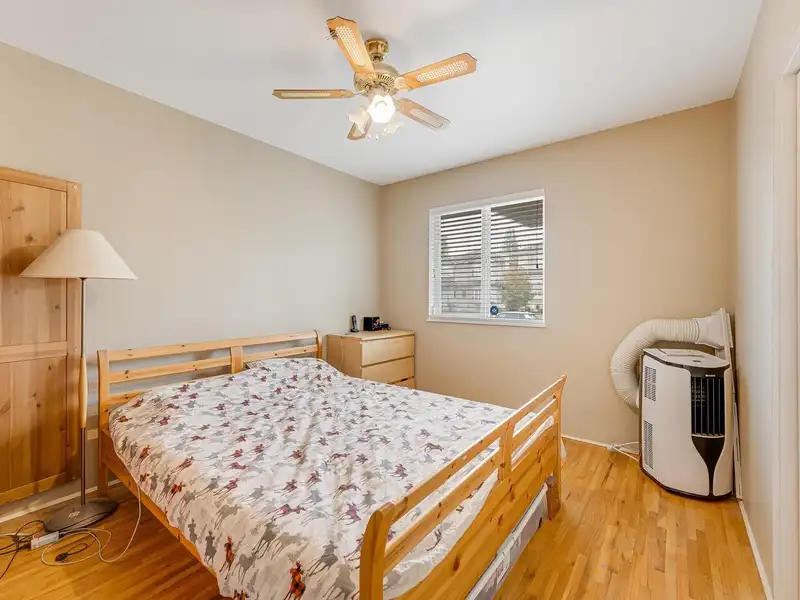 6979 GLADSTONE STREET - photo 3 of 19