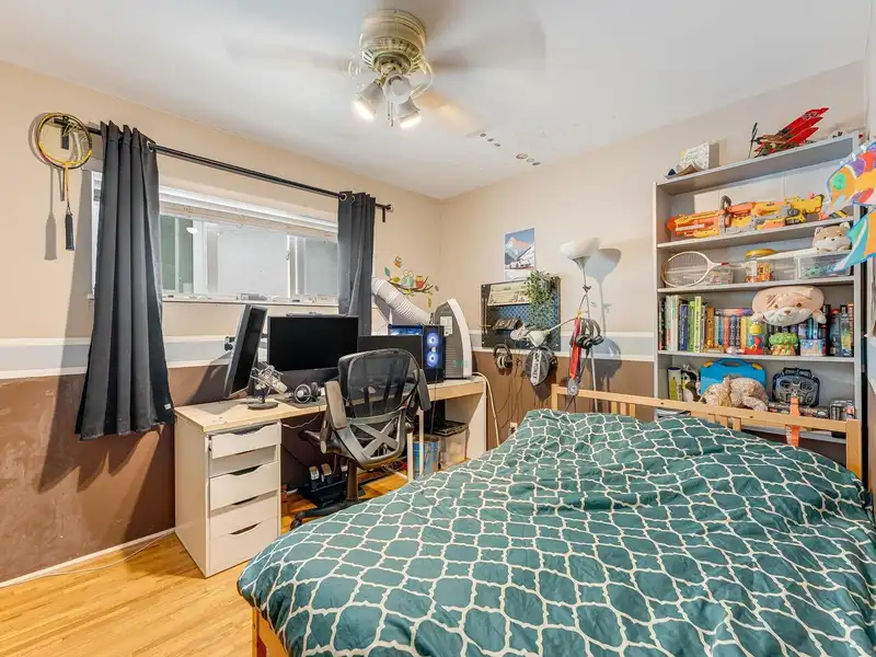 6979 GLADSTONE STREET - photo 4 of 19