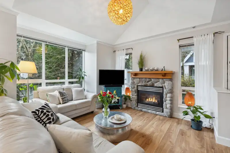 12 1027 LYNN VALLEY ROAD - photo 1 of 33